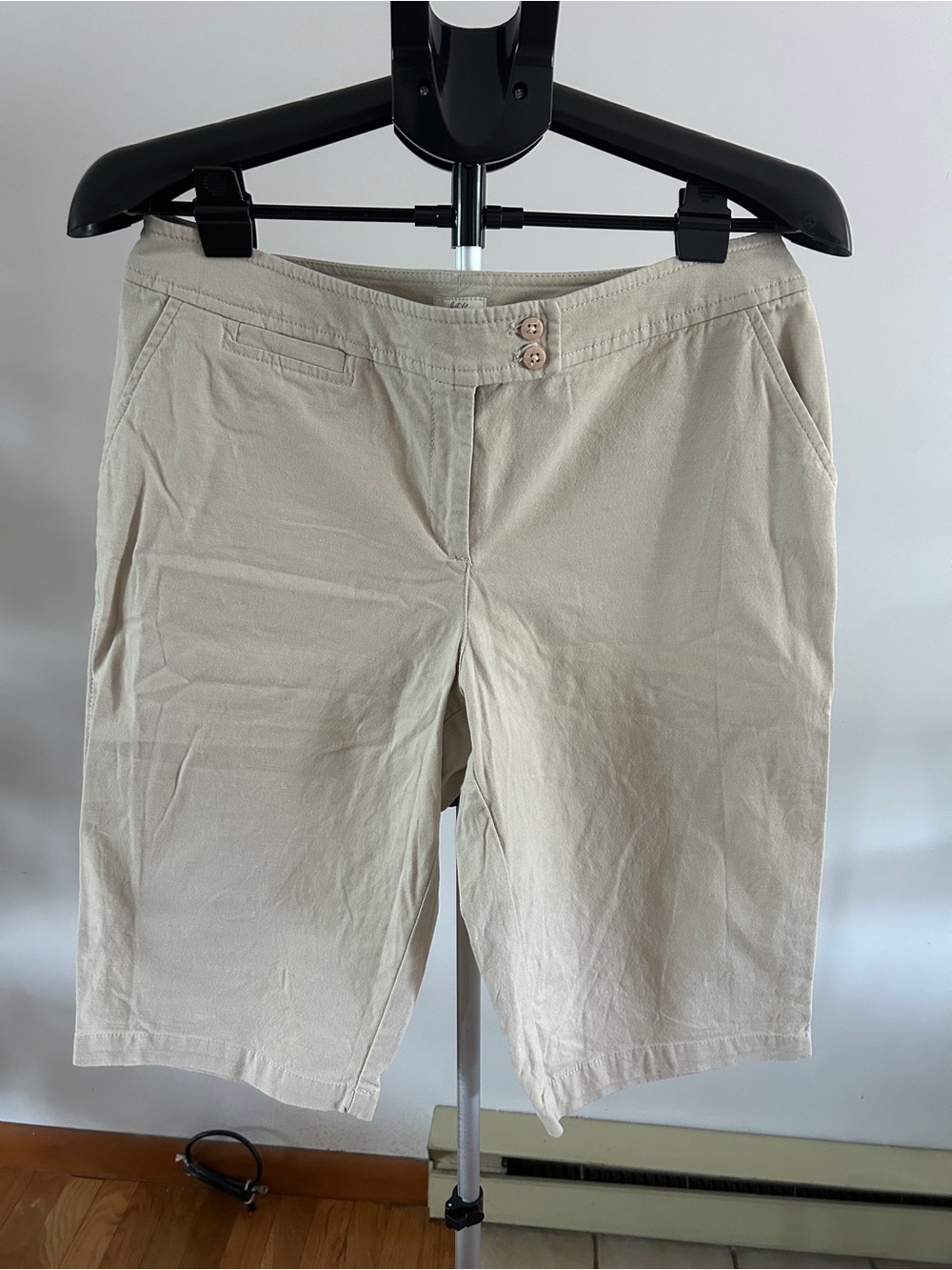 J. Jill Beige/Tan Bermuda Shorts with Double Button Waist